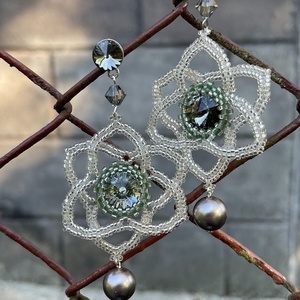 Cercei handmade Morning mist din argint i Swarovski - bijuterii - cercei - cercei și ornamente pentru urechi - Artynos.ro