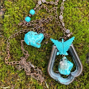 Colier handmade cu pietre turcoaz - bijuterii - coliere - coliere statement - Artynos.ro