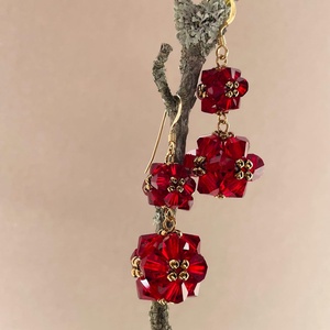 Cercei Carmen cu gold filled de 14K �i cristale ro�ii - bijuterii - cercei - cercei lungi - Artynos.ro