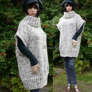 NIKI poncho rustic din lână - vesta cu pulover maxi tricotată manual - îmbrăcăminte și modă - haine damă - hanorace, cardigane - Artynos.ro