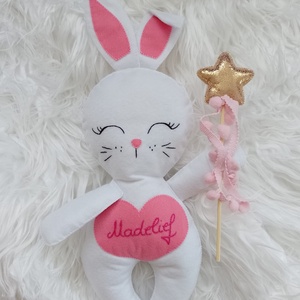 Iepuras handmade personalizat - jucării și echipamente pentru copii - jucării și accesorii pentru copii - păpuși de joacă - Artynos.ro