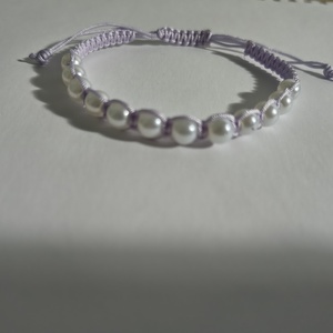 Bratara Handmade Macrame cu Perle Albe  - Artynos.ro
