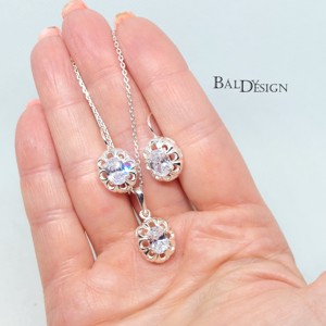 Cercei și pandantiv galerie din argint - bijuterii - seturi de bijuterii - Artynos.ro Cercei și pandantiv galerie din argint - bijuterii - seturi de bijuterii - Artynos.ro