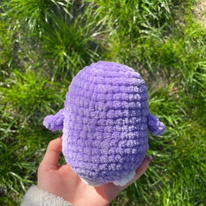 Pinguin violet crosetat - jucării și echipamente pentru copii - plușuri - pești de pluș - Artynos.ro