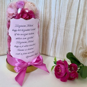 Bun venit pentru cuplu - 1 suport pentru vin + 1 aranjament floral cu trandafir veșnic -  - Artynos.ro