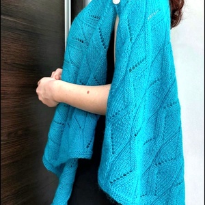 Poncho tricotat manual - îmbrăcăminte și modă - haine damă - poncho - Artynos.ro