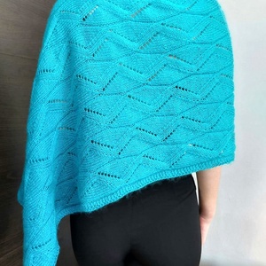 Poncho tricotat manual - îmbrăcăminte și modă - haine damă - poncho - Artynos.ro