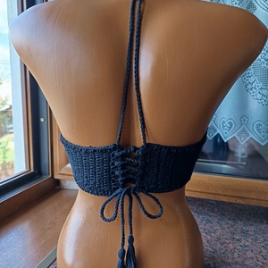 Top croșetat  - îmbrăcăminte și modă - haine damă - bralette și bustiere - Artynos.ro