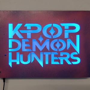 Fanii K-Pop Demon Hunters - pictura murala cu iluminare ambientala, Casa & Stil de viata, Accesorii pentru decorat casa, Picturi murale, Arta de perete din lemn, , ARTYNOS