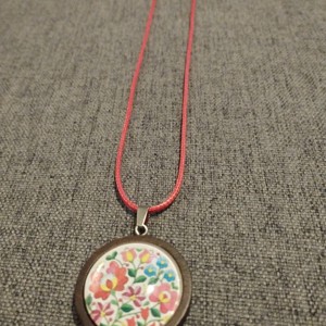 Colier cu lentile din sticlă cu model Kalocsa -  - Artynos.ro
