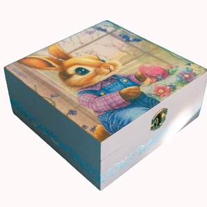 Cutie depozitare din lemn decorata de Paste, 19x19x8 cm, Decor de sarbatori, Decoratiuni de Paste, Alte creatii de Paste, Decoupage, transfer si tehnici servetel, Prelucrarea lemnului, ARTYNOS