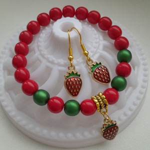 Set de bijuterii Strawberry - bratara, cercei - Artynos.ro