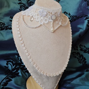 Choker alb dantela mireasa cu margele de sticla si perle false  - accesorii nuntă - bijuterii mireasă - colier mireasă - Artynos.ro