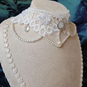 Choker alb dantela mireasa cu margele de sticla si perle false  - accesorii nuntă - bijuterii mireasă - colier mireasă - Artynos.ro
