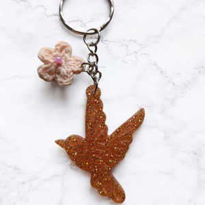 Breloc Păsărică Coral - Energie Jucăușă și Bucurie  - geantă și husă - accesorii genți - breloc - Artynos.ro