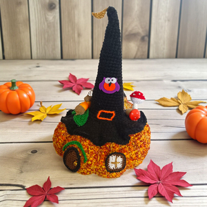 Casuta Dovleac Fermecata - Decoratiune Handmade de Toamna si Halloween - Artynos.ro