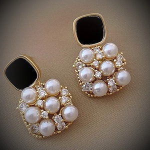 Cercei mini perle - bijuterii - cercei - Artynos.ro