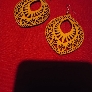 Cercei lemn cu perforatii - bijuterii - cercei - cercei din lemn - Artynos.ro