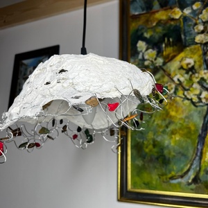 Lampa alba cu margele și sarma - casă & stil de viață - lămpi și corpuri de iluminat - candelabru - Artynos.ro