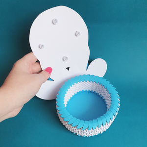 Cutie 3D origami cățel Cinnamoroll cu fundiță Sanrio - casă & stil de viață - accesorii pentru decorat casa - decorațiuni de masă și decorațiuni pentru rafturi  - cutii decor, cutii de suveniruri - Artynos.ro