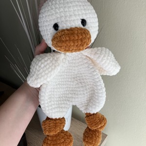 Chenille croșetat rață doggy style - jucării și echipamente pentru copii - plușuri - păsări de pluș - Artynos.ro