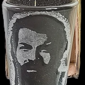 Pahar de băuturi spirtoase din sticlă, cu model Bud Spencer, gravat manual  -  - Artynos.ro