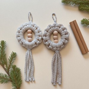 Macrame pandantiv ornament pereche - bej strălucitor, ecru -  - Artynos.ro Macrame pandantiv ornament pereche - bej strălucitor, ecru -  - Artynos.ro