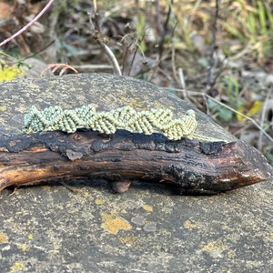 Bratara verde cu frunzulite � impletitura lucrata manual, Bijuterii, Bratari, Bratari impletite, Innoda, Impletitura, ARTYNOS