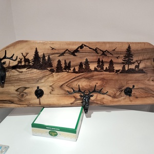 Cuier rustic - accessorii și unelte - lemn - mobilă - Artynos.ro