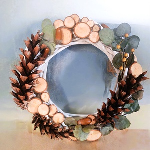 Coronita naturala din nuieleuse albe si elemente de lemn, pentru Craciun - Artynos.ro