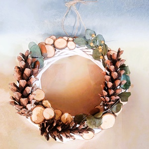 Coronita naturala din nuieleuse albe si elemente de lemn, pentru Craciun - crăciun - decorațiuni de advent - coroniță advent - Artynos.ro