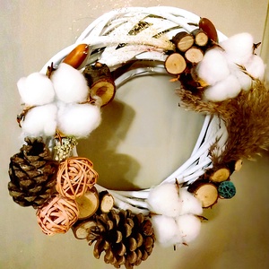 Coronita naturala din nuieleuse si elemente de lemn, pentru Craciun - crăciun - decorațiuni de advent - coroniță advent - Artynos.ro