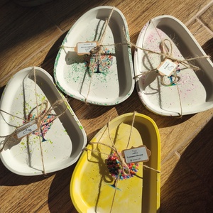 Tavite springtime, pentru chei, bijuterii, cosmetice - casă & stil de viață - decorațiuni de casă - decorațiuni de pereți - suport pentru chei - Artynos.ro