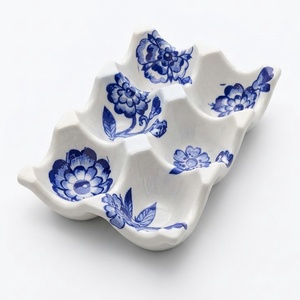 Suport de oua model flori albastre, decor pentru masa de Paste - Artynos.ro