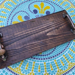 Tava decorativă de lemn cu mânere de alamă - casă & stil de viață - decorațiuni de casă - decorațiuni de masă și rafturi - decorațiuni de masă - Artynos.ro