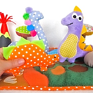 Jucarie textila cu dinozauri,peisaj textil cu vulcan,copaci si dinozauri, mini patura moale de joaca pentru bebelusi. - jucării și echipamente pentru copii - plușuri - dinozauri din pluș - Artynos.ro