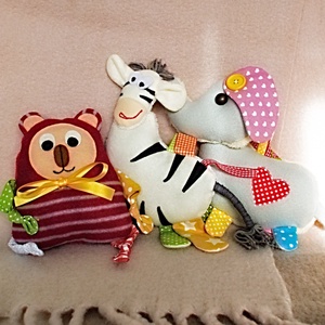 Set de 3 jucarii pufoase  pentru bebe,cadou pentru botez, jucarie pentru carucior. - jucării și echipamente pentru copii - plușuri - elefant de pluș - Artynos.ro
