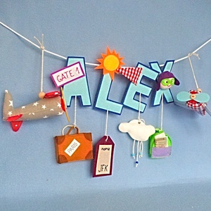 Litere din fetru ,ghirlanda decorativa cu tema avioanelor ,decoratiune pentru camera copilului. - jucării și echipamente pentru copii - cadouri baby shower - Artynos.ro