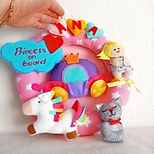 Coronita decorativa pentru fetita ,decoratiune personalizata ,cadou pentru botez ,printesa si unicorn din fetru. - jucării și echipamente pentru copii - daruri de botez - Artynos.ro