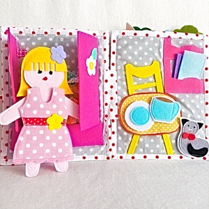Carte senzoriala Mama si Bebe ,4 pagini cu activtati in casa papusilor ,cadou pentru fetite mai mari de 3 ani. - Artynos.ro