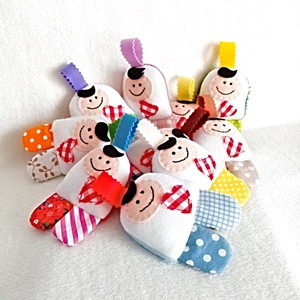 Marturii botez , breloc cadou pentru musafiri ,accesoriu pentru ghiozdane ,cadou pentru invatatoare. - jucării și echipamente pentru copii - cadouri baby shower - Artynos.ro
