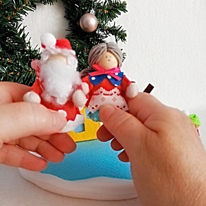 Iarna magica cu Mos Craciun si familia lui de papusi din lemn. - jucării și echipamente pentru copii - marionete - set de marionete - Artynos.ro