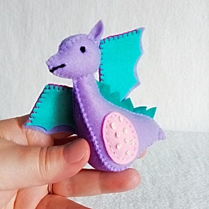 Poveste cu printesa ,cavaler si balaur din fetru intr-o cutie,cadou ideal pentru prescolari. - jucării și echipamente pentru copii - jocuri de gândire - curcubeu montessori, jocuri waldorf - Artynos.ro