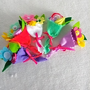 Martisoare Brose din Fetru ,Cadouri Marturii pentru cei dragi. - bijuterii - mărțișor - Artynos.ro