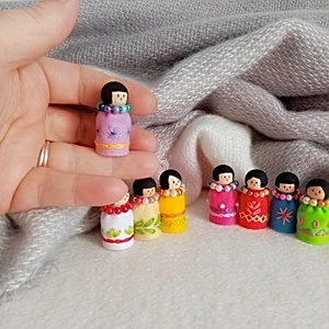 Brose Martisor ,Mini Papusi cadou de Primavara. - bijuterii - mărțișor - Artynos.ro