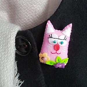 Brosa Martisor pentru iubitoare de pisici., Bijuterii, Martisor, Cusatura, ARTYNOS