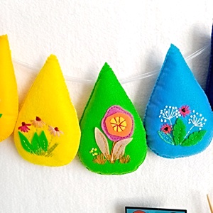 Ghirlanda Curcubeu din Fetru ,Decor pentru Paste . - jucării și echipamente pentru copii - jocuri de gândire - curcubeu montessori, jocuri waldorf - Artynos.ro