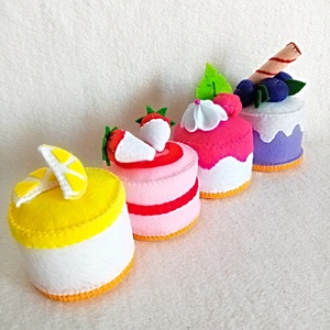 Set de Prajituri din Fetru ,cadou ideal pentru joaca creativa. - jucării și echipamente pentru copii - jocuri de rol - Artynos.ro