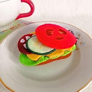 Sandwich din fetru � jucărie educativă Montessori . - jucării și echipamente pentru copii - jocuri de gândire - curcubeu montessori, jocuri waldorf - Artynos.ro