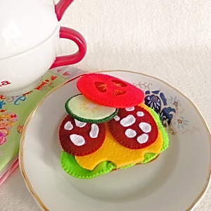 Sandwich din fetru � jucărie educativă Montessori . - jucării și echipamente pentru copii - jocuri de gândire - curcubeu montessori, jocuri waldorf - Artynos.ro